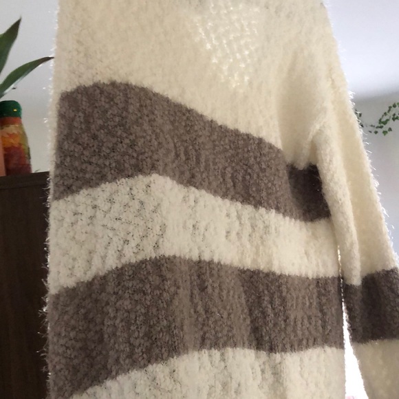 Cozy Striped Sweater - Picture 4 of 4